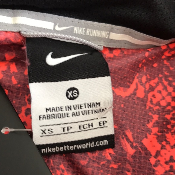 ❤️SOLD❤️ Nike athletic running jacket coat - Picture 4 of 4